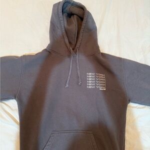 Starfit Trendy Gray Hoodie with New York Print- Size Small